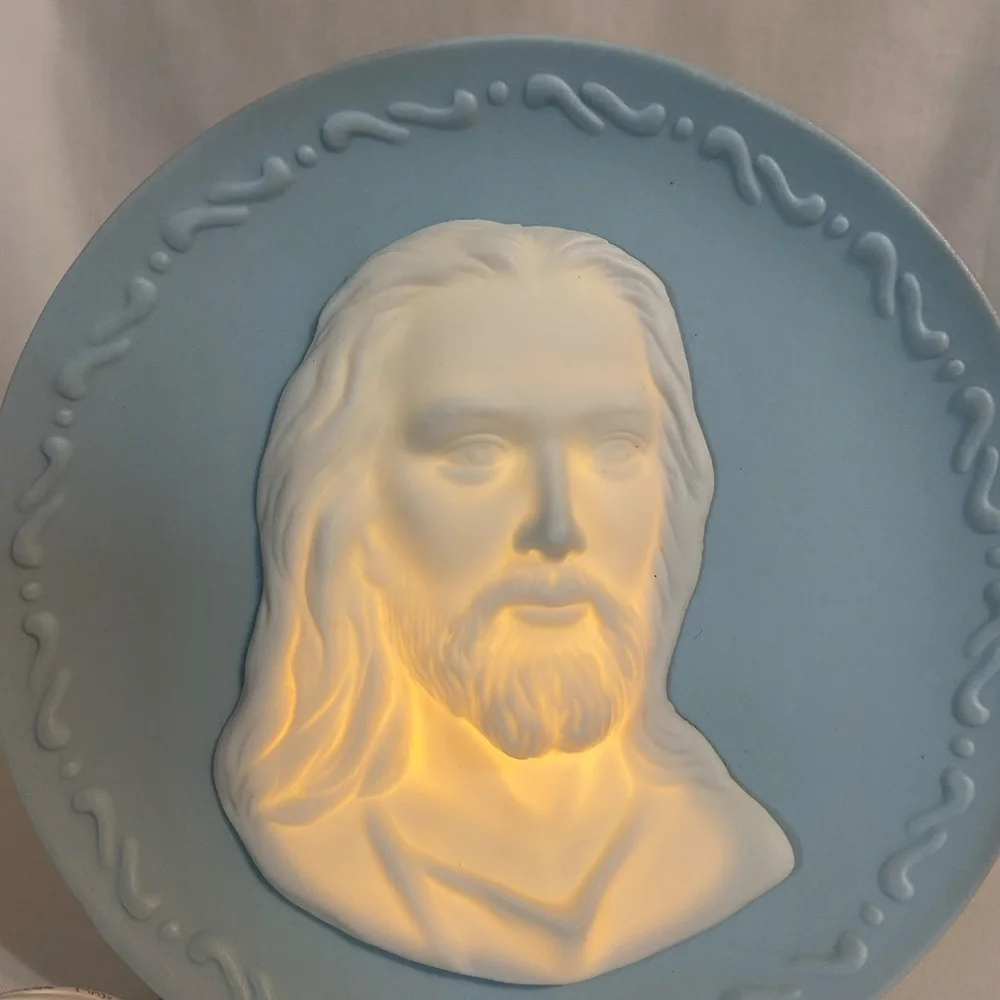 Vintage Jesus Nightlight Lamp Round Porcelain Bisque Religious Statue 7
